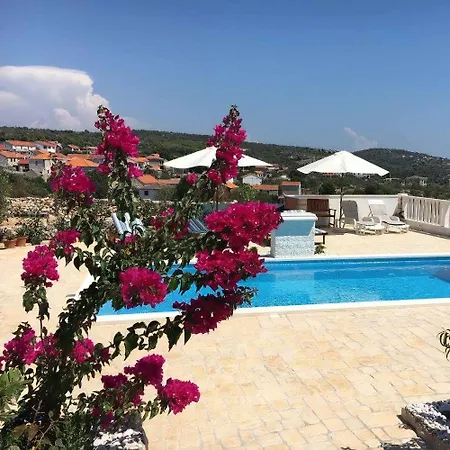 In - Sibenik Riviera 36450 شقة روغوزنيكا